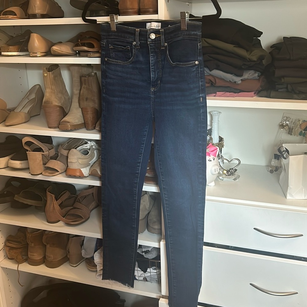 Loft size 25/0 skinny Jean raw hem